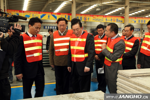 骆琳莅临7790必发集团官网幕墙视察调研